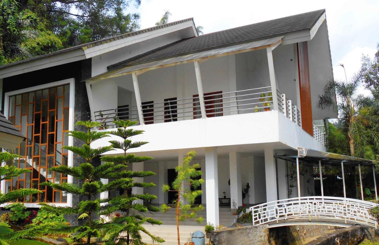 Lembah Permai Resort Sindanglaya 外观 照片